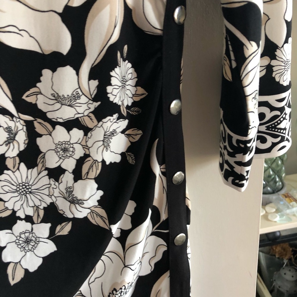 Tunic - Picture 2 of 5